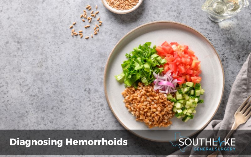 Image of fruits, vegetables, and whole grains on a plate - Dietary recommendations for preventing hemorrhoids